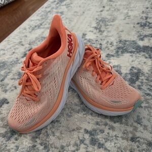 Women’s Hoka Clifton 8 size 7.5